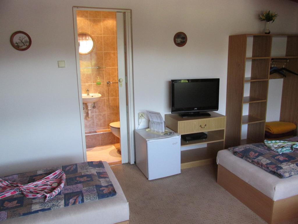 Pension U Vlasku Karlovy Vary Phòng bức ảnh